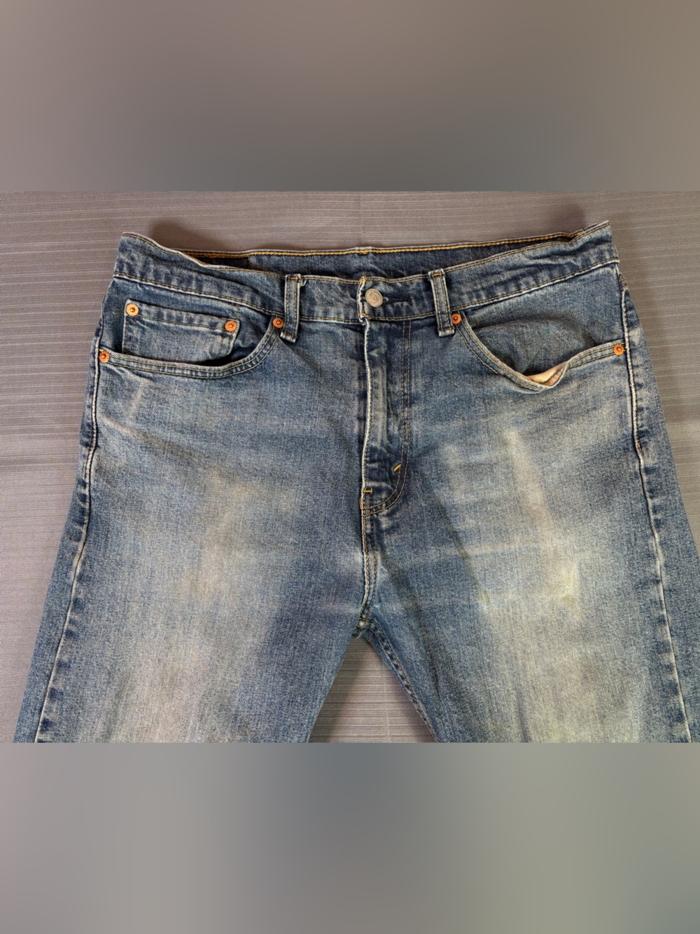 Levi’s 505 Jeans Men’s 34x30 Straight Leg Light Wash Distressed Denim - Picture 3 of 11